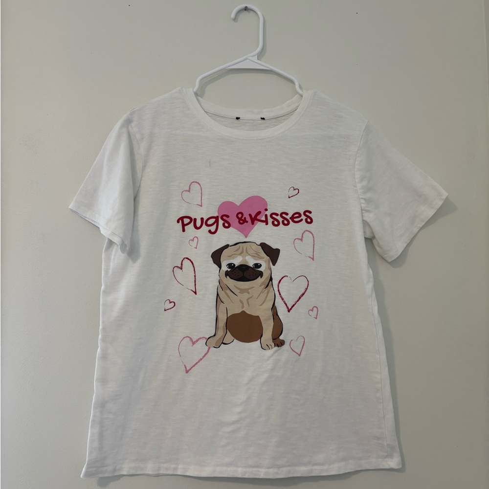 Pugs & Kisses White Graphic Tee with Pug Design